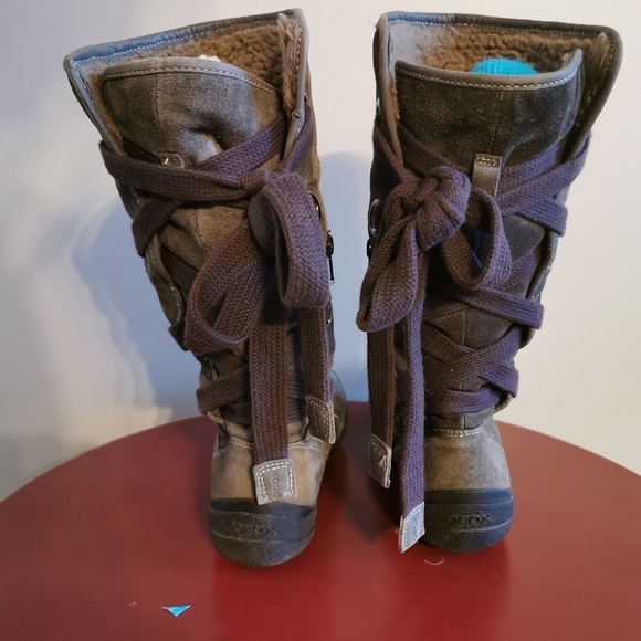 Women's size 8 Geox Winter Boots - Picture 4 of 7